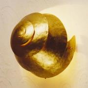 Stijlvolle wandlamp SNAIL ONE goud