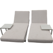 Set van 2 Kazoku loungers alu salix/flax beige en 2 Hokan side tables