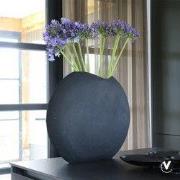 Vaas Machala Zwart Uniek Design