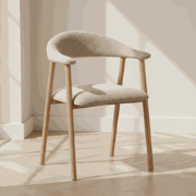 Japandi Eetkamerstoel Zandkleur Bouclé Suki - Eikenlook Frame - Met Ar...