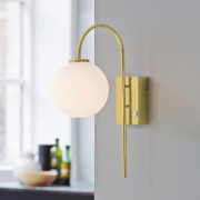 Herstal - Ballon Wandlamp Brass